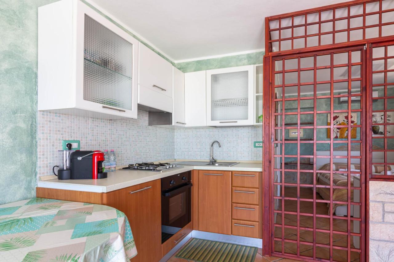 Roccabianca Rooms & Studios Стинтино Екстериор снимка