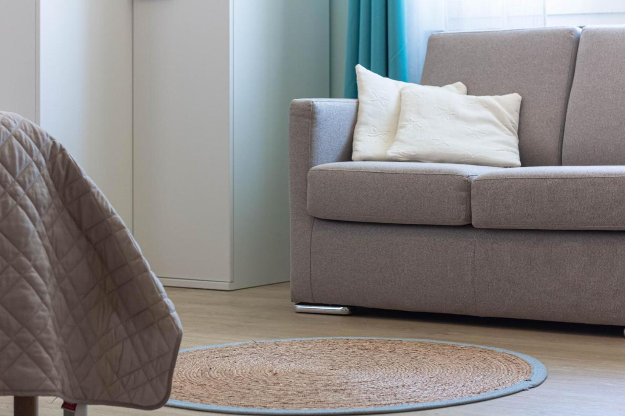 Roccabianca Rooms & Studios Стинтино Екстериор снимка