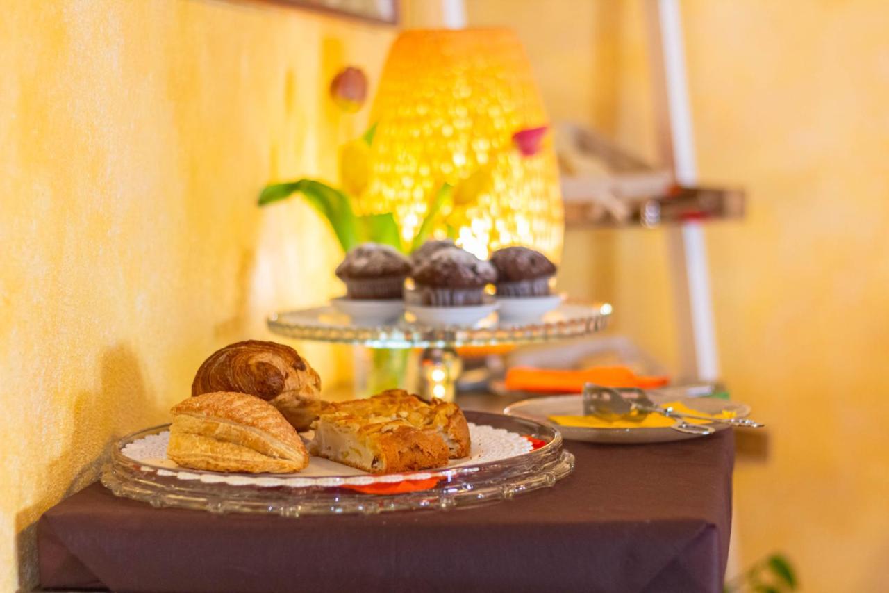 Roccabianca Rooms & Studios Стинтино Екстериор снимка