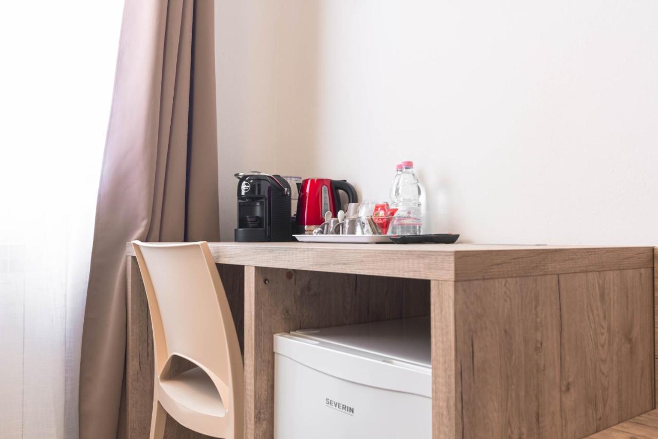 Roccabianca Rooms & Studios Стинтино Екстериор снимка